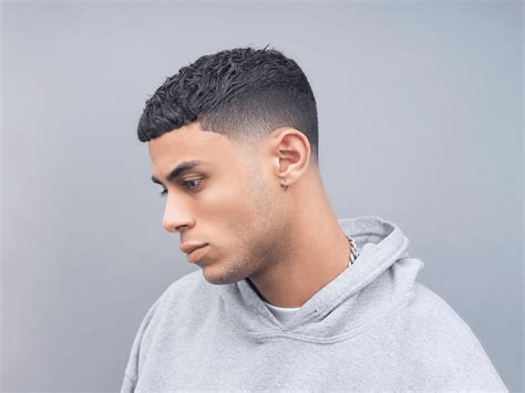 7 Best Taper Fade Haircuts for Men, According to a Barber